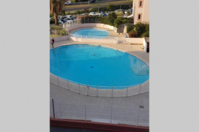 Studio avec piscines 800m de la plage le lagon bleu le grau du roi